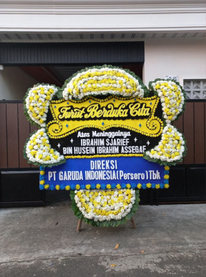 Papan Bunga Duka di Supiori Barat
